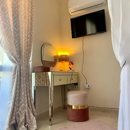 Beige-a-view, Sea Dreams