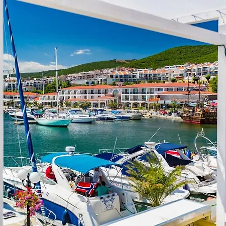 Beige-a-view, Sea Dreams *